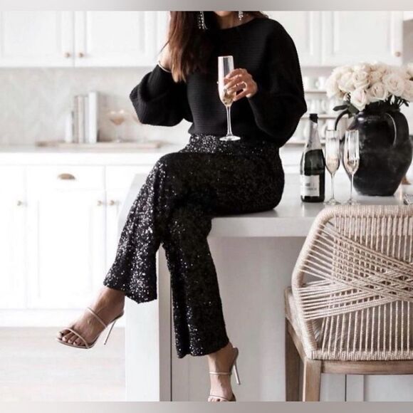 Black Wide Leg Dress Sequin Pants
Shop Talulah - Picture 1 of 5